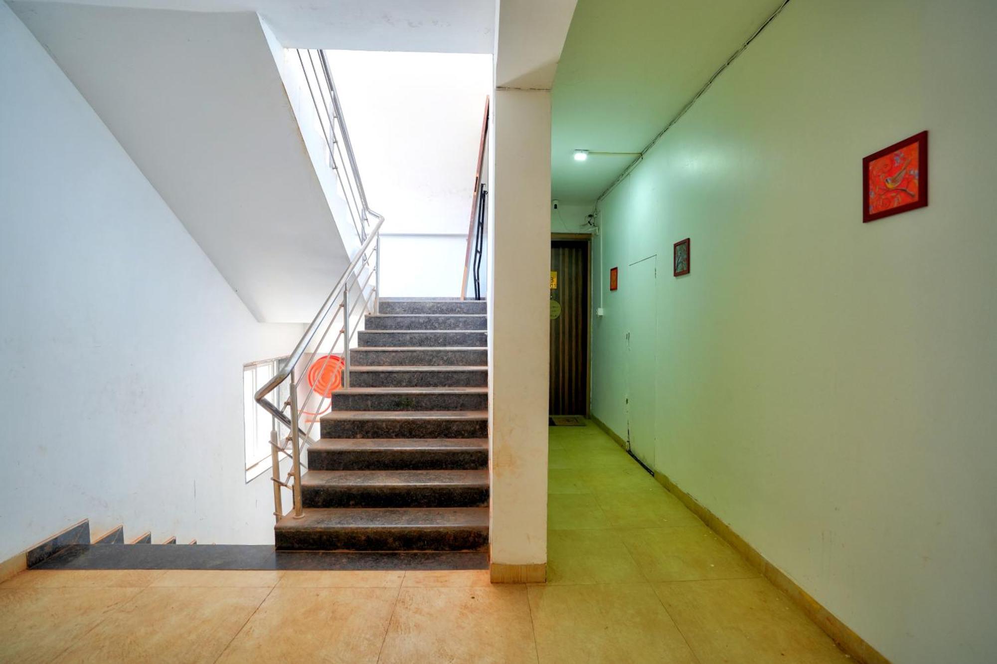 Luxurious Nirvana Apartments 瓦加托 外观 照片