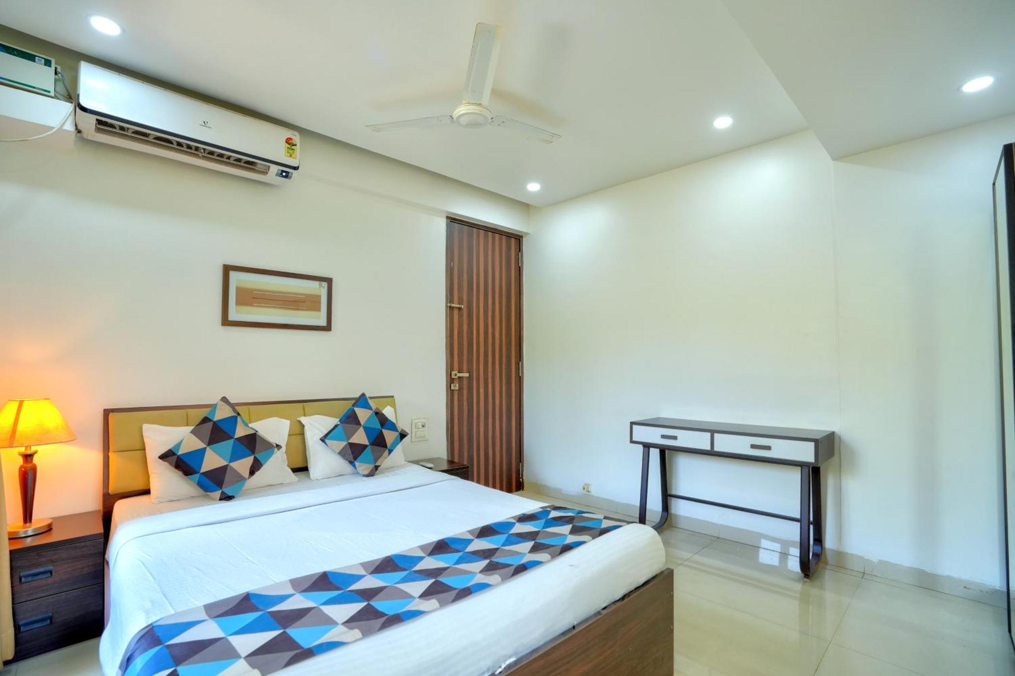 Luxurious Nirvana Apartments 瓦加托 外观 照片