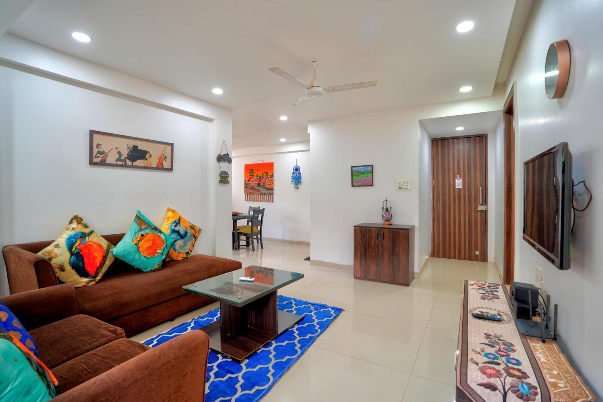 Luxurious Nirvana Apartments 瓦加托 外观 照片